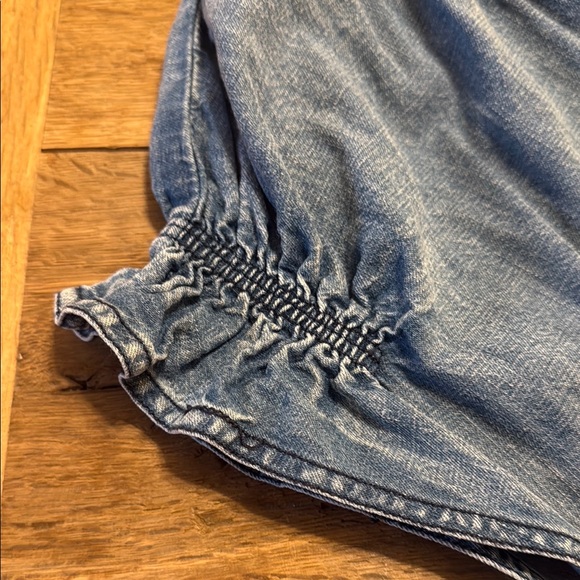 Anthropologie Denim Pilcro Tatum Flutter Sleeve Henley Blouse Small M1 - Picture 4 of 6